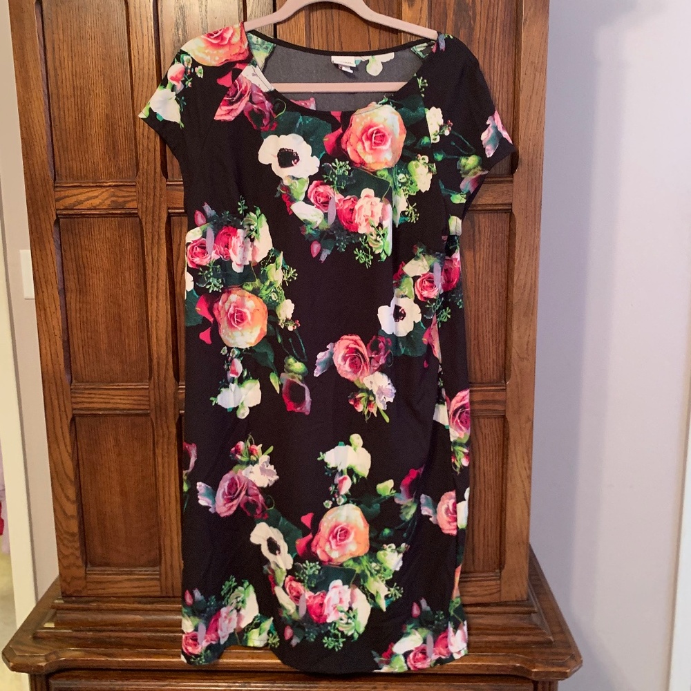 XL Merona Black Floral Short Sleeve Knee Length Dress